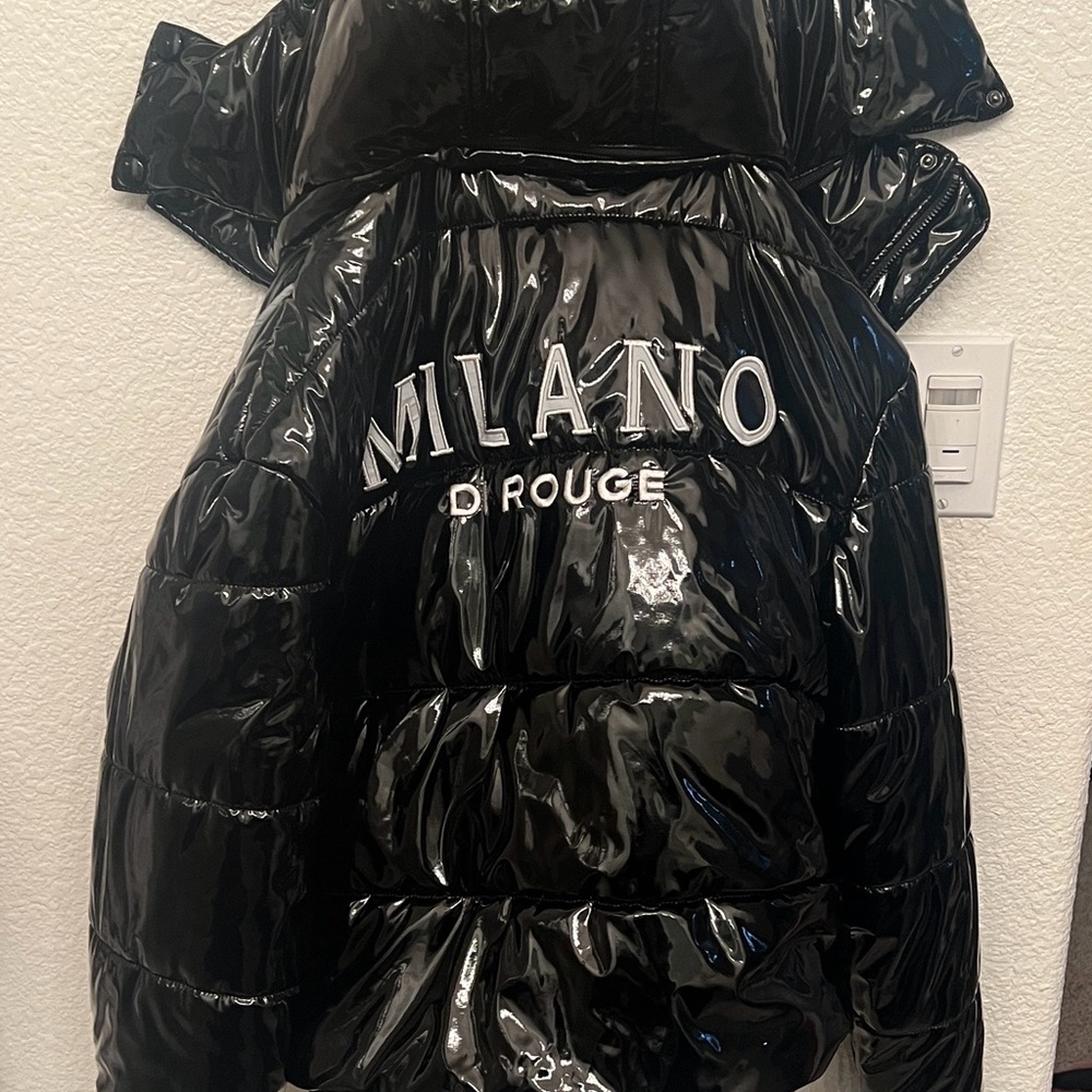 Milano Di Rouge Glossy Black Puffer Coat (Runs a size big)